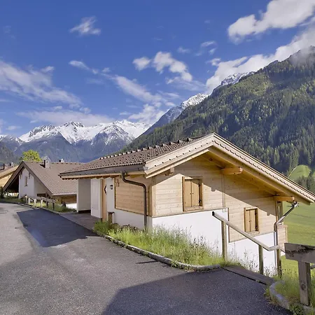 In Austria Near Bus And Sauna 木屋